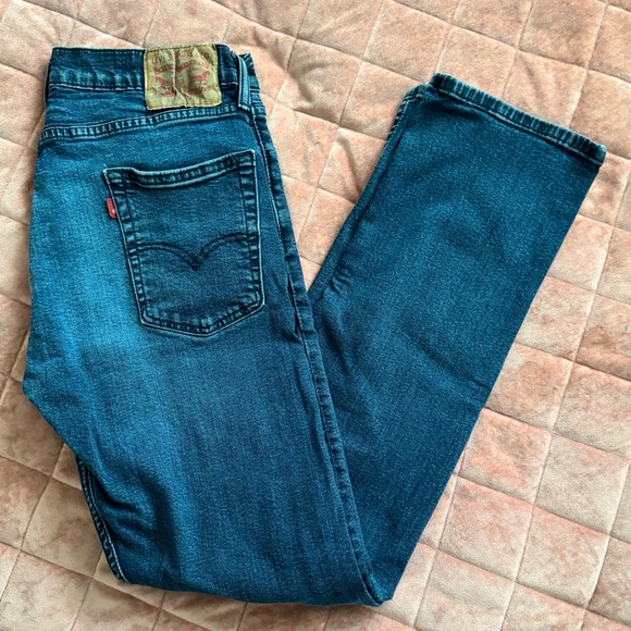 Levi’s Bootcut Jeans - Picture 2 of 2